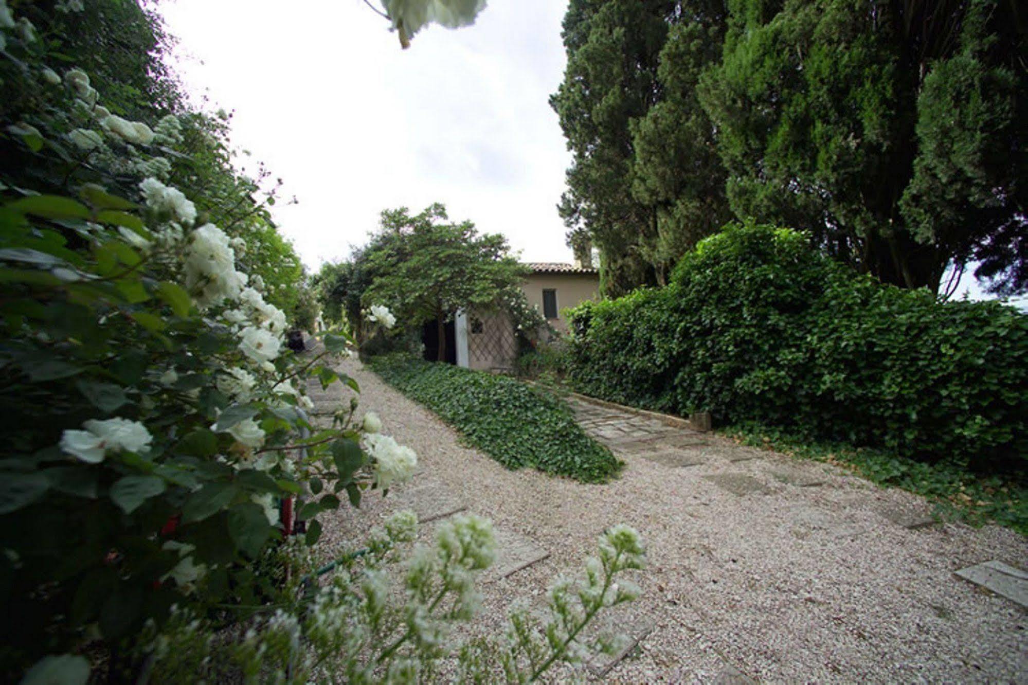 Aparthotel Torre Almonte à Todi Extérieur photo