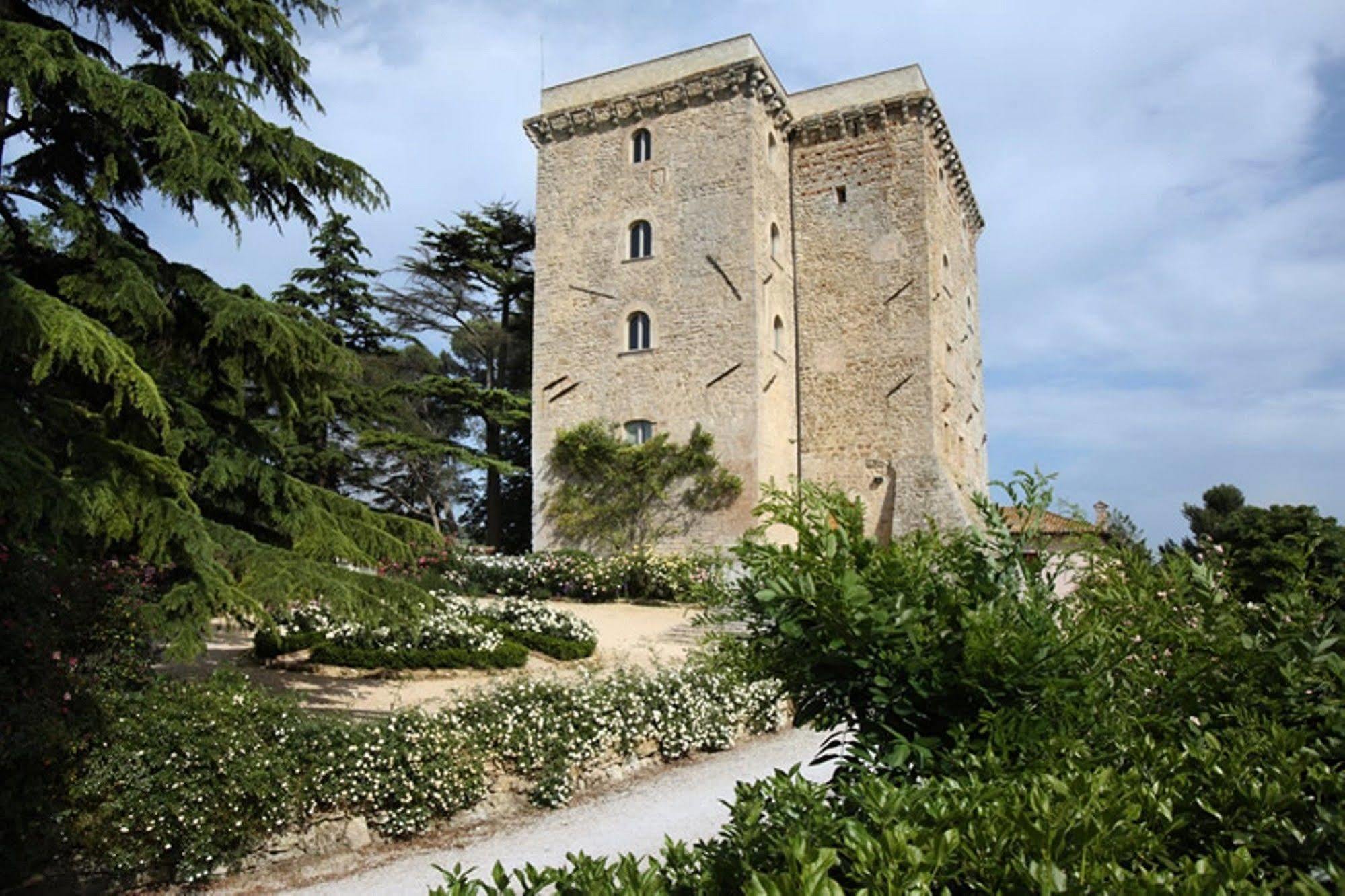 Aparthotel Torre Almonte à Todi Extérieur photo