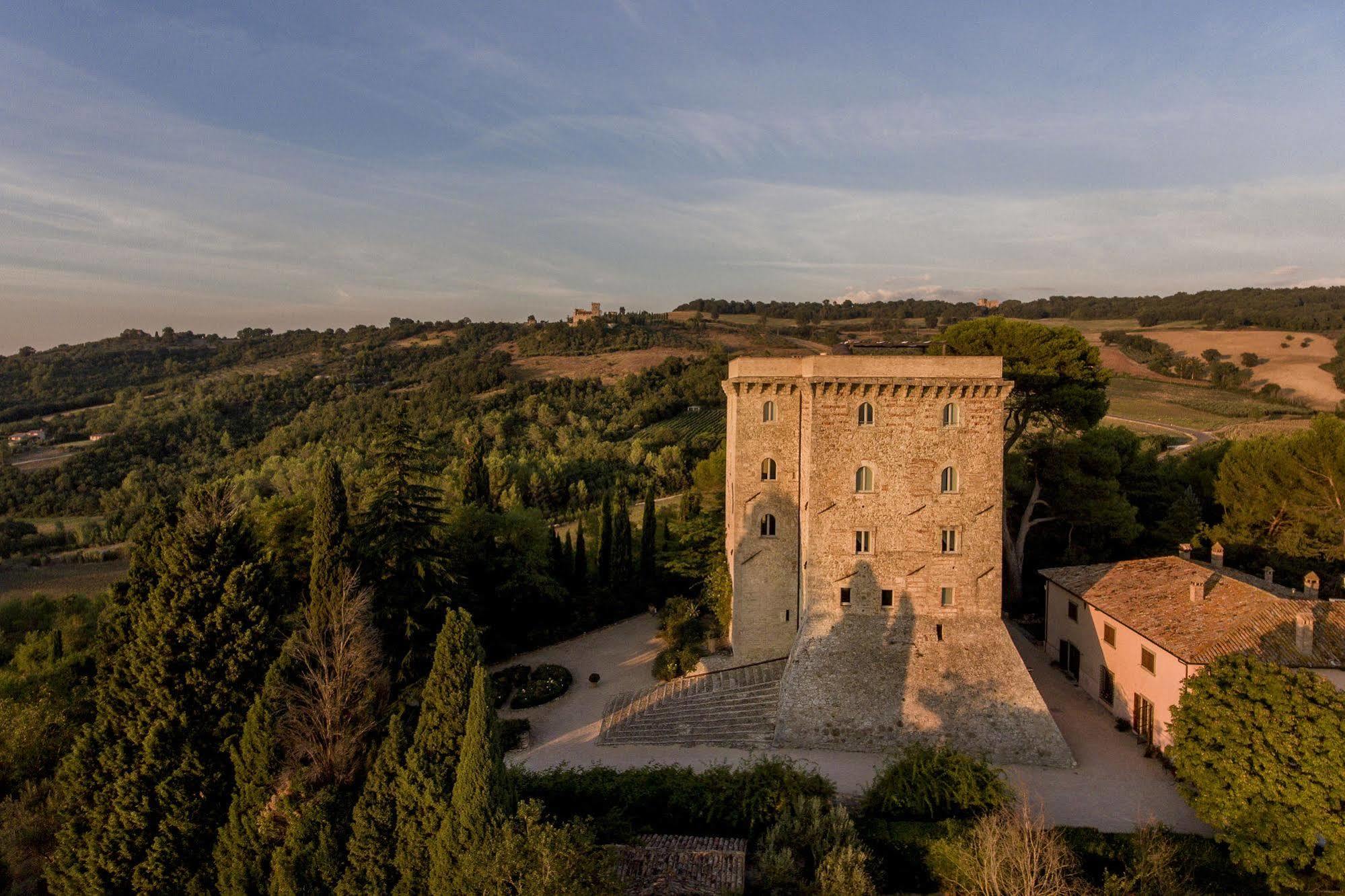 Aparthotel Torre Almonte à Todi Extérieur photo